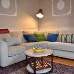 3 Bedroom House Near Portobello