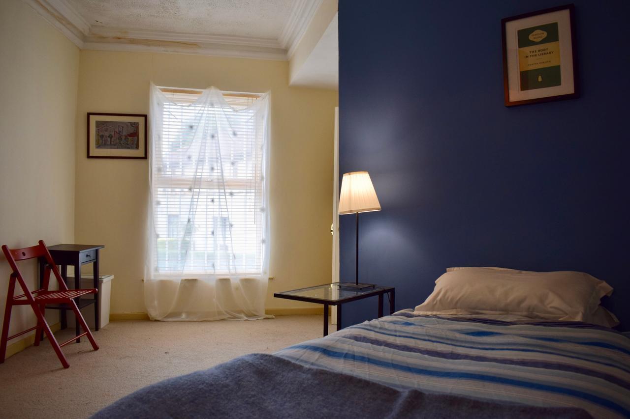 Apartment 3 Bedroom House Near Portobello