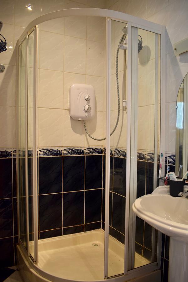 3 Bedroom House Near Portobello