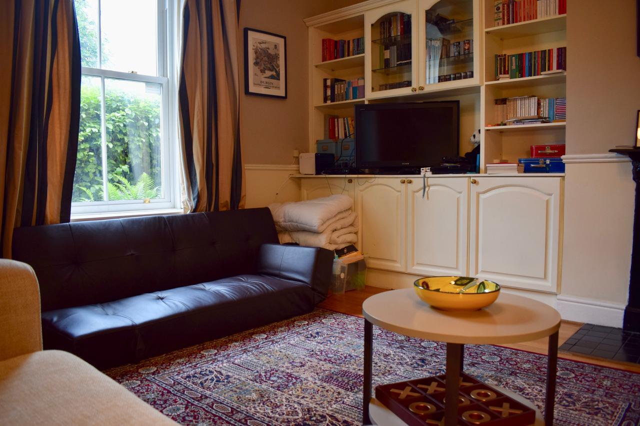 3 Bedroom House Near Portobello